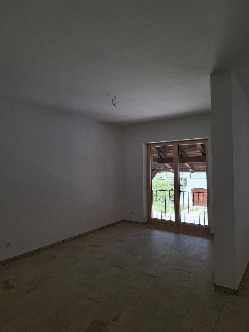 Prenájom bytu 3-izbový 95 m², Nettelkofen 24 e, Grafing bei München, Bavorsko Prenájom bytu 3-izbový 95 m², Nettelkofen 24 e, Grafing bei München, Bavorsko