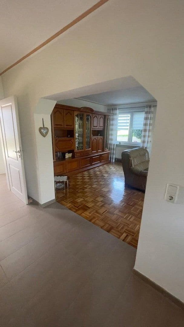 Predaj domu 225 m², pozemok 604 m², Trierweiler, Porýnie-Falcko Predaj domu 225 m², pozemok 604 m², Trierweiler, Porýnie-Falcko