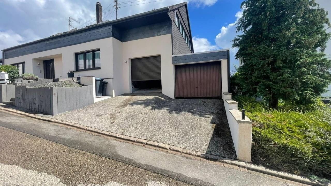 Predaj domu 225 m², pozemok 604 m², Trierweiler, Porýnie-Falcko Predaj domu 225 m², pozemok 604 m², Trierweiler, Porýnie-Falcko
