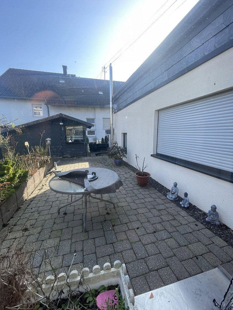 Predaj domu 225 m², pozemok 604 m², Trierweiler, Porýnie-Falcko Predaj domu 225 m², pozemok 604 m², Trierweiler, Porýnie-Falcko