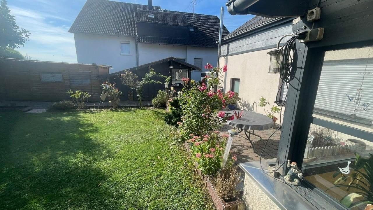 Predaj domu 225 m², pozemok 604 m², Trierweiler, Porýnie-Falcko Predaj domu 225 m², pozemok 604 m², Trierweiler, Porýnie-Falcko