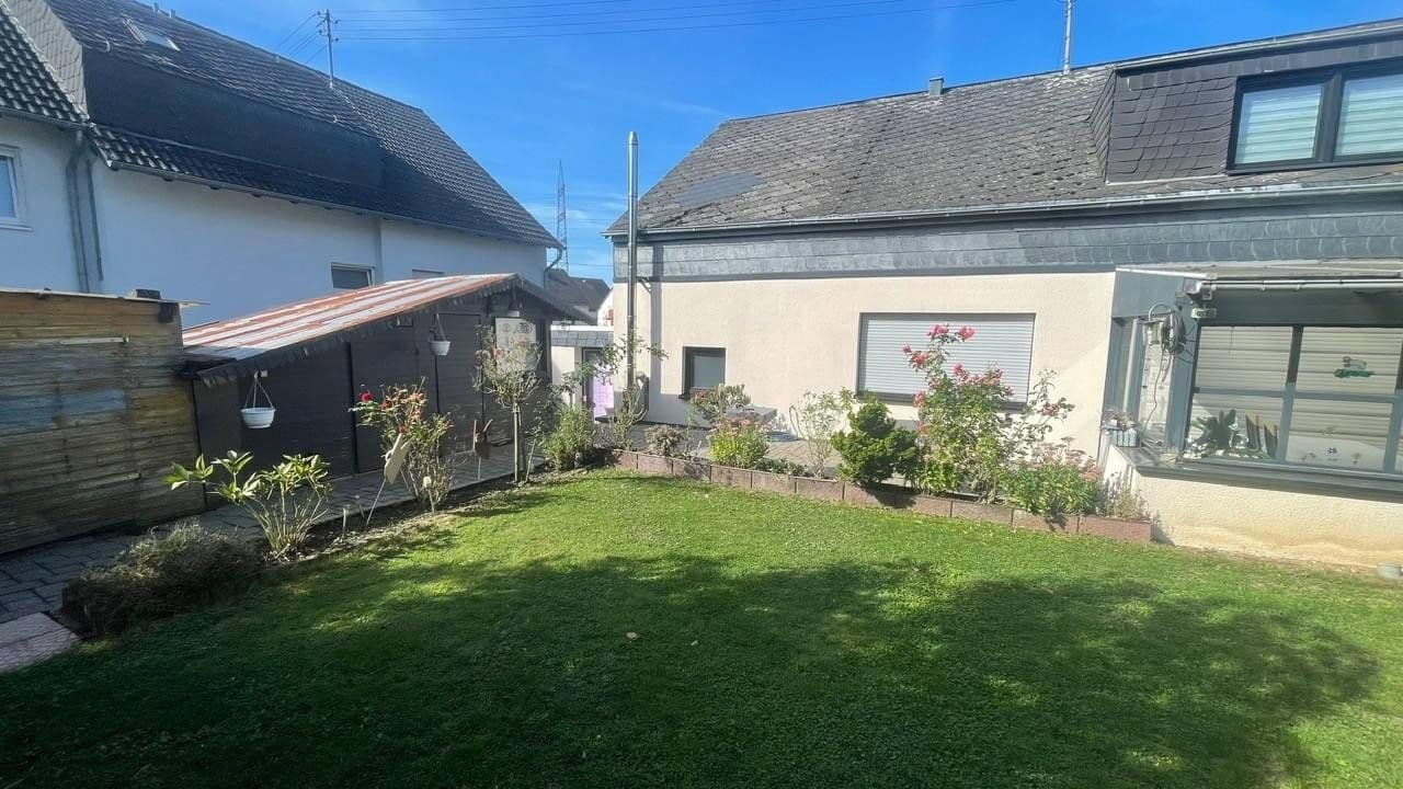 Predaj domu 225 m², pozemok 604 m², Trierweiler, Porýnie-Falcko Predaj domu 225 m², pozemok 604 m², Trierweiler, Porýnie-Falcko