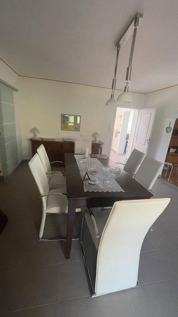 Predaj domu 225 m², pozemok 604 m², Trierweiler, Porýnie-Falcko Predaj domu 225 m², pozemok 604 m², Trierweiler, Porýnie-Falcko