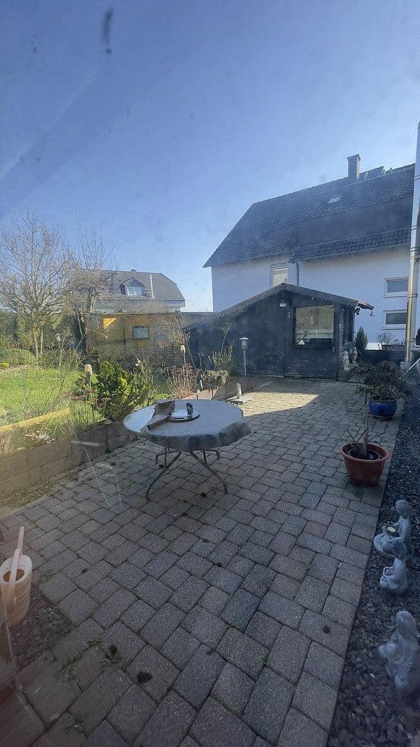 Predaj domu 225 m², pozemok 604 m², Trierweiler, Porýnie-Falcko Predaj domu 225 m², pozemok 604 m², Trierweiler, Porýnie-Falcko