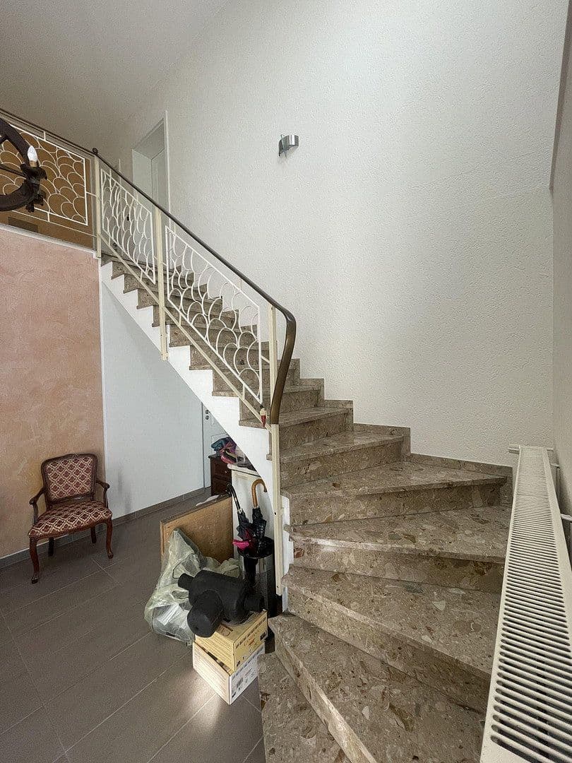 Predaj domu 225 m², pozemok 604 m², Trierweiler, Porýnie-Falcko Predaj domu 225 m², pozemok 604 m², Trierweiler, Porýnie-Falcko