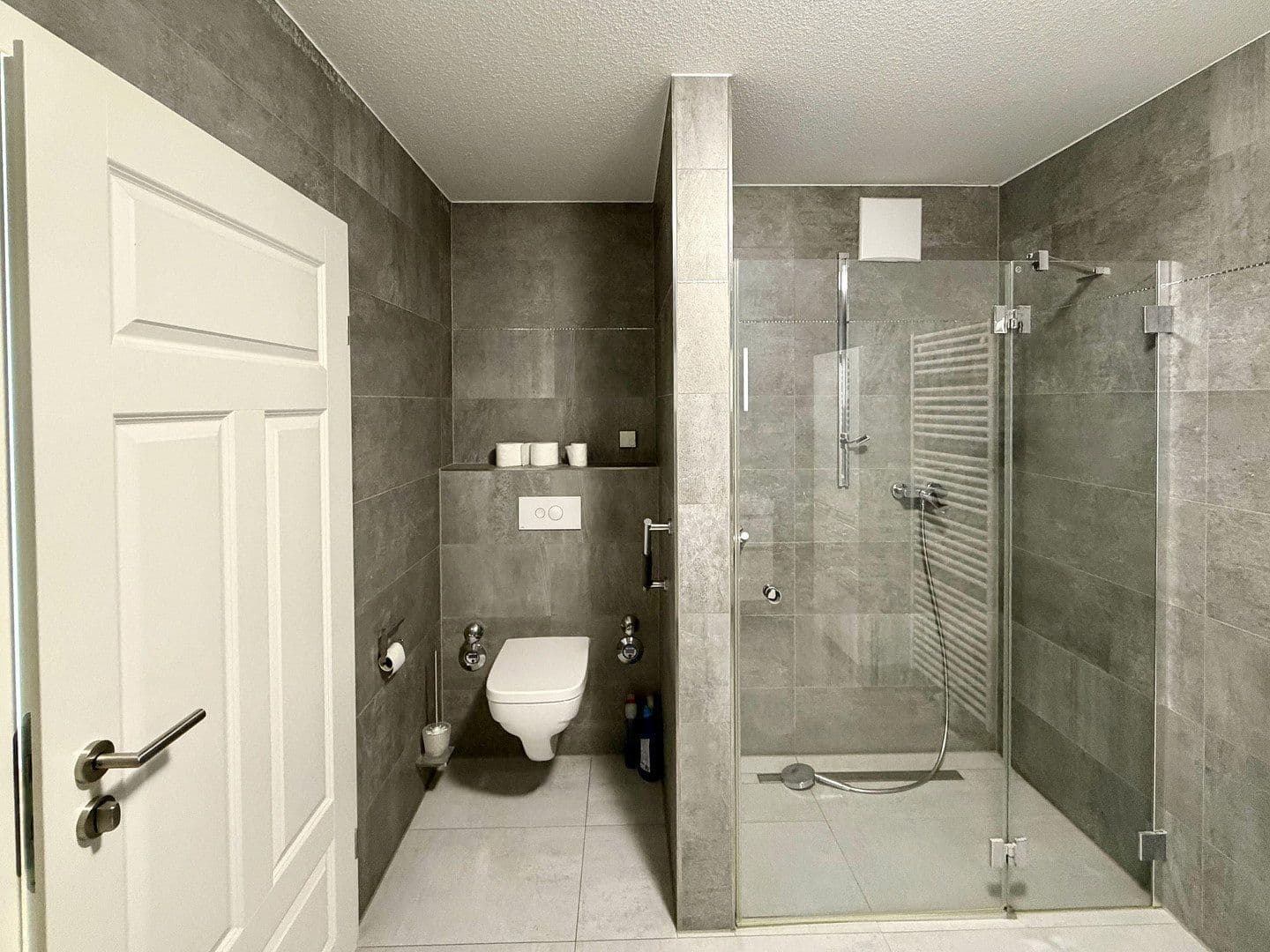 Prenájom bytu 3-izbový 107 m², Wermelskirchen, Severné Porýnie - Westfálsko Prenájom bytu 3-izbový 107 m², Wermelskirchen, Severné Porýnie - Westfálsko