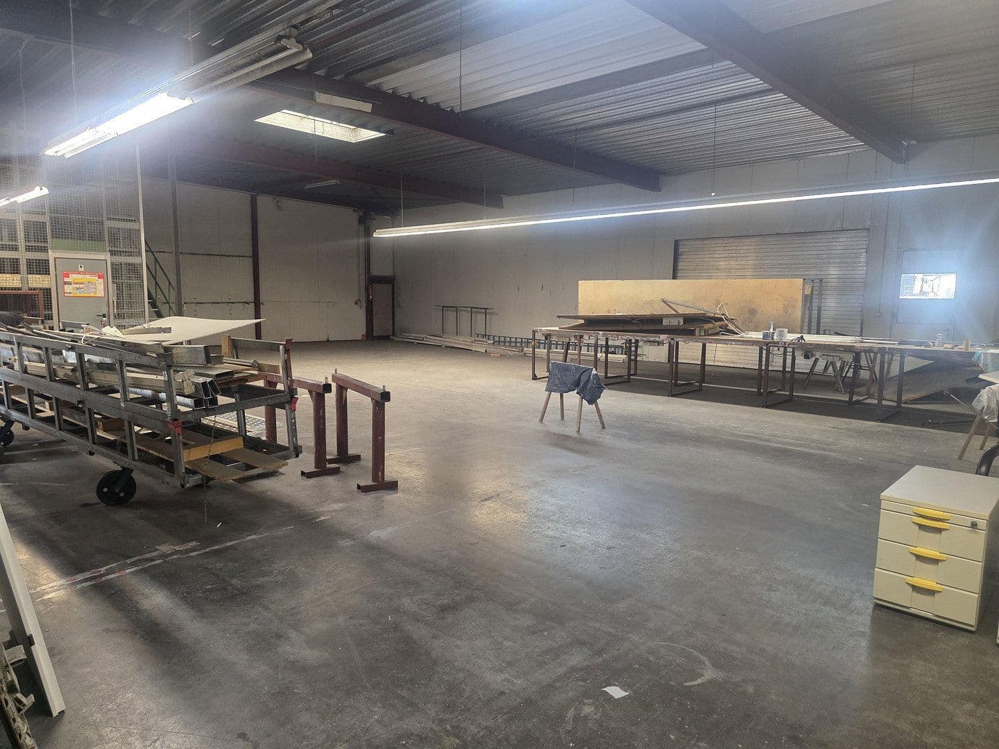 Prenájom nebytového priestoru 792 m², Daimlerstr. 11, Plüderhausen, Bádensko-Wurttembersko Prenájom nebytového priestoru 792 m², Daimlerstr. 11, Plüderhausen, Bádensko-Wurttembersko