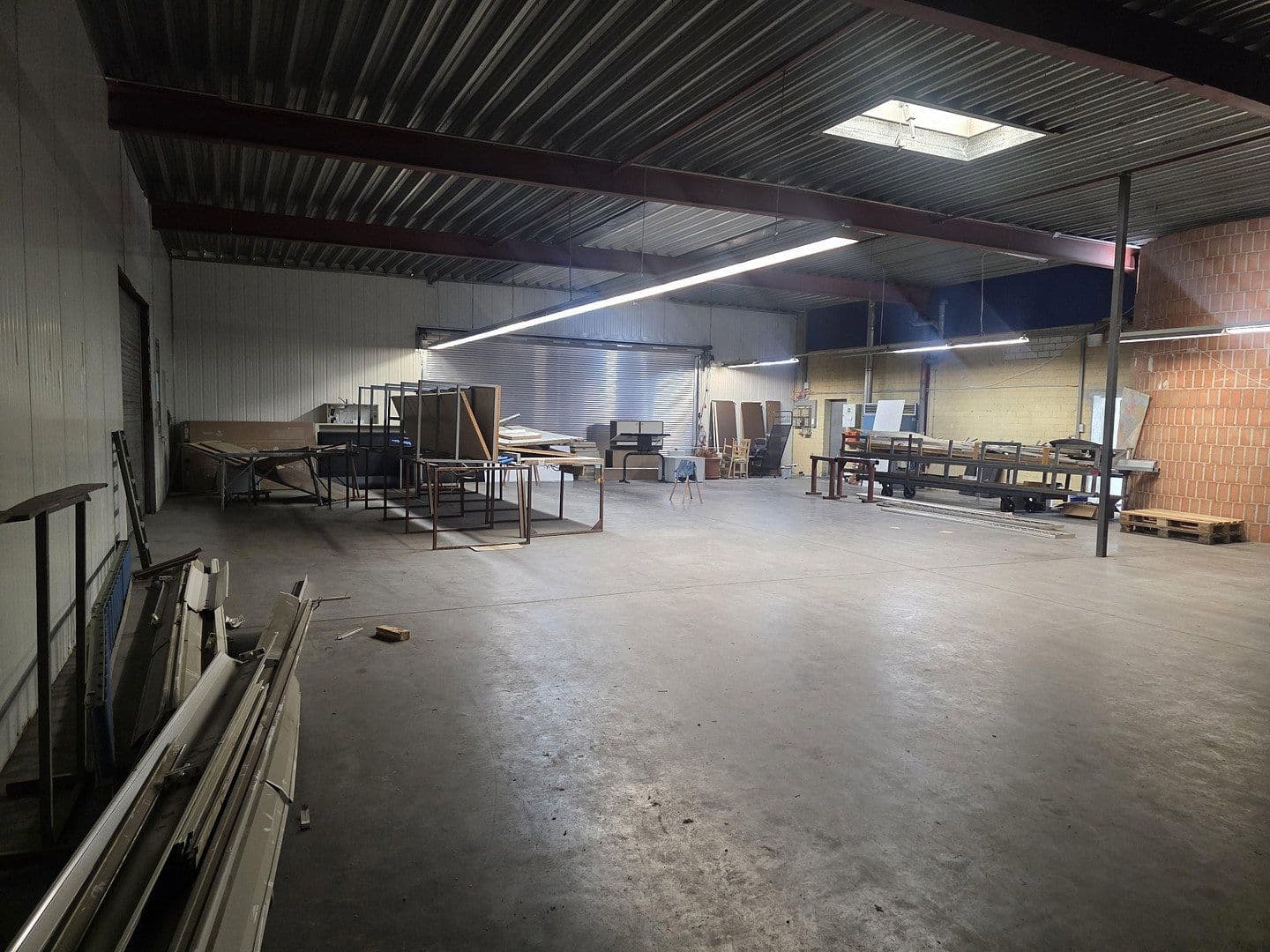 Prenájom nebytového priestoru 792 m², Daimlerstr. 11, Plüderhausen, Bádensko-Wurttembersko Prenájom nebytového priestoru 792 m², Daimlerstr. 11, Plüderhausen, Bádensko-Wurttembersko