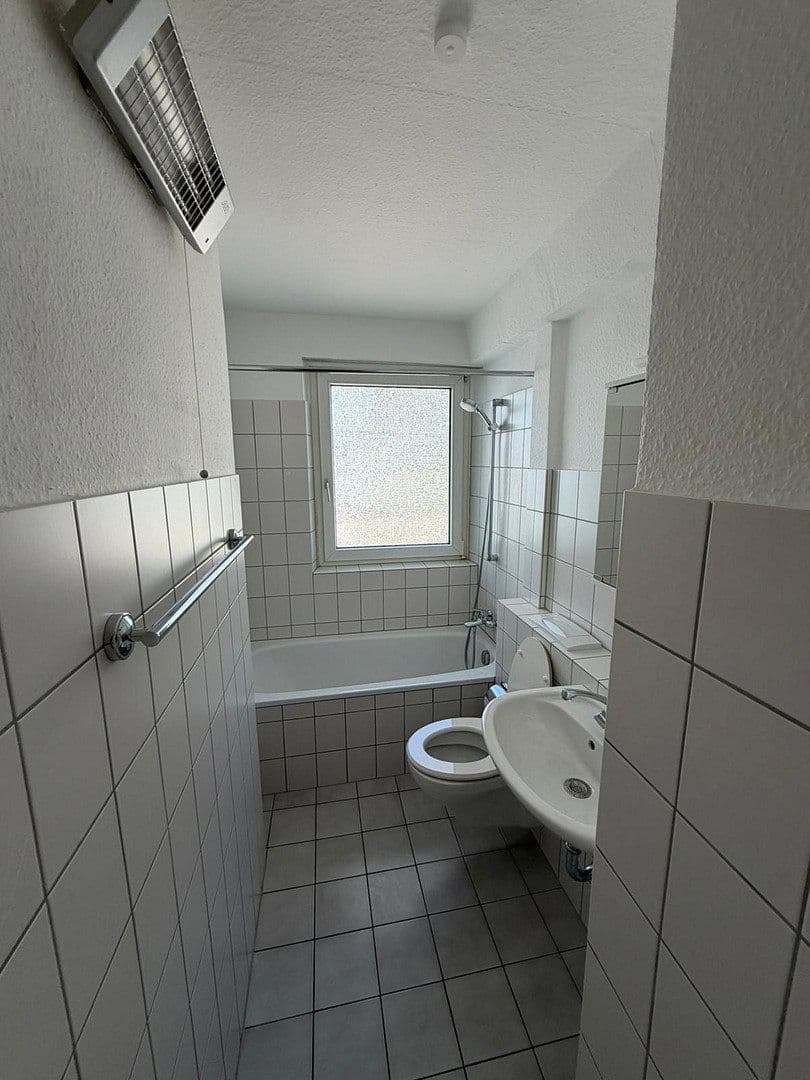 Prenájom bytu 2-izbový 62 m², Kornbergstr 50, Stuttgart, Bádensko-Wurttembersko Prenájom bytu 2-izbový 62 m², Kornbergstr 50, Stuttgart, Bádensko-Wurttembersko