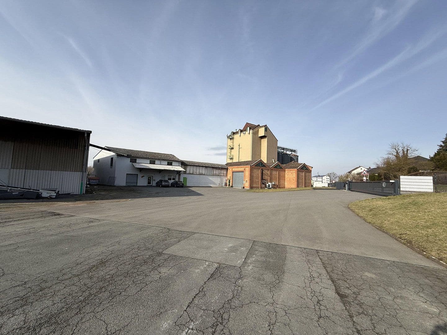 Predaj nebytového priestoru 9.227 m², Lütersheimer Straße 2, Volkmarsen, Hesensko Predaj nebytového priestoru 9.227 m², Lütersheimer Straße 2, Volkmarsen, Hesensko