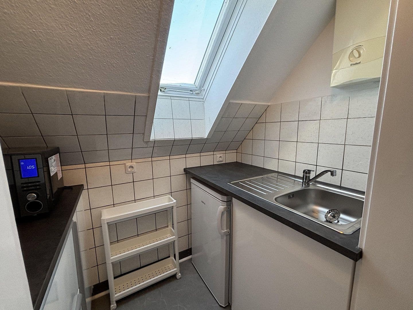 Prenájom bytu 1-izbový 24 m², Mühlenbroicher Weg 143, Düsseldorf, Severné Porýnie - Westfálsko Prenájom bytu 1-izbový 24 m², Mühlenbroicher Weg 143, Düsseldorf, Severné Porýnie - Westfálsko