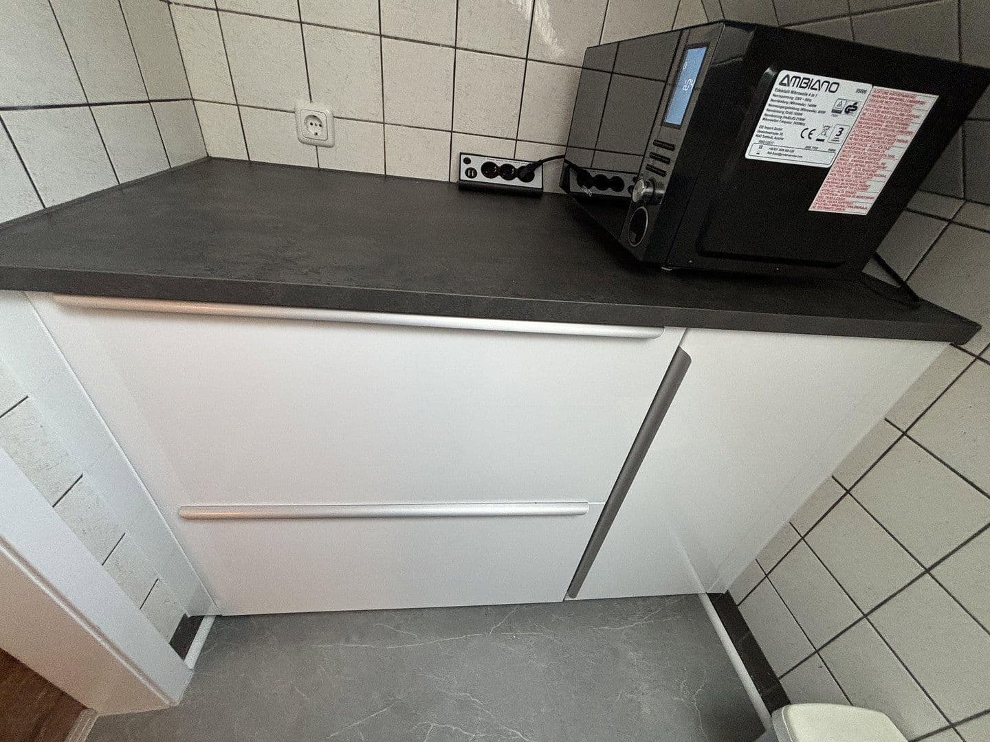 Prenájom bytu 1-izbový 24 m², Mühlenbroicher Weg 143, Düsseldorf, Severné Porýnie - Westfálsko Prenájom bytu 1-izbový 24 m², Mühlenbroicher Weg 143, Düsseldorf, Severné Porýnie - Westfálsko