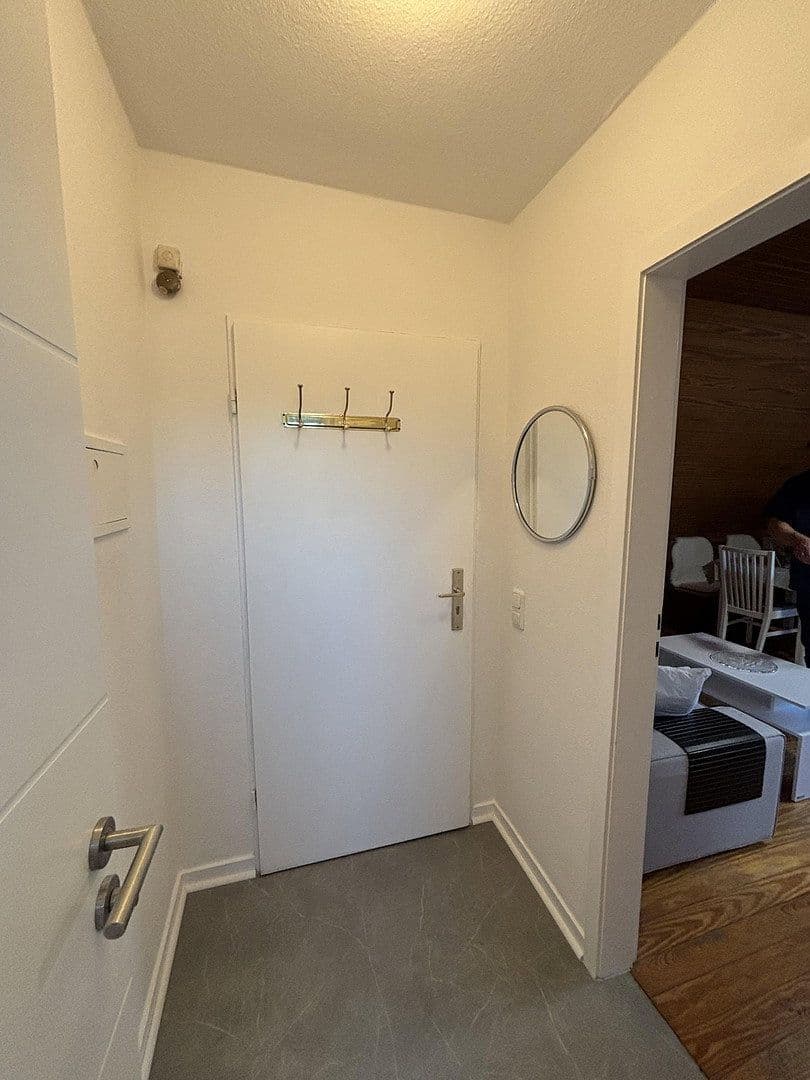 Prenájom bytu 1-izbový 24 m², Mühlenbroicher Weg 143, Düsseldorf, Severné Porýnie - Westfálsko Prenájom bytu 1-izbový 24 m², Mühlenbroicher Weg 143, Düsseldorf, Severné Porýnie - Westfálsko