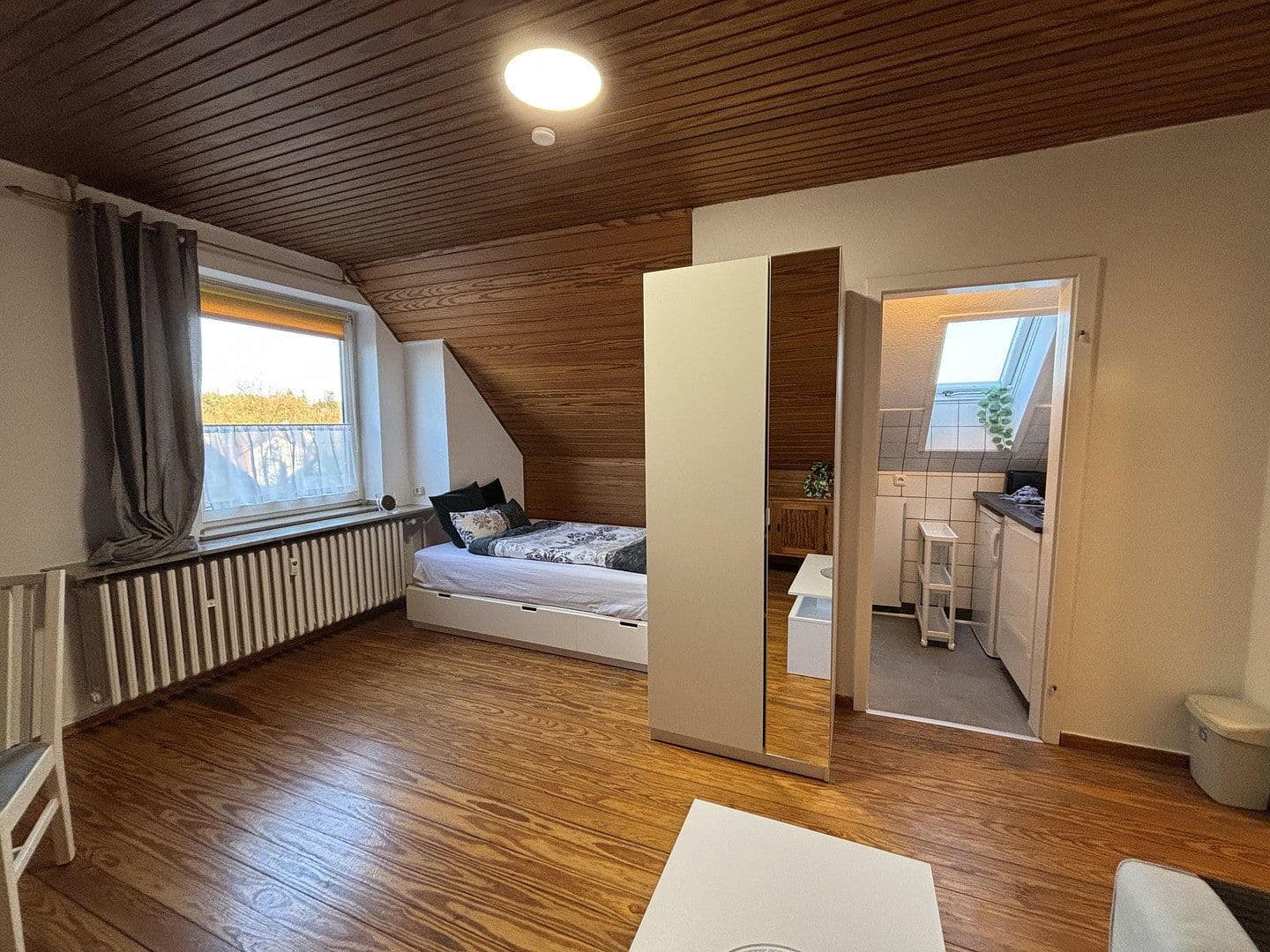 Prenájom bytu 1-izbový 24 m², Mühlenbroicher Weg 143, Düsseldorf, Severné Porýnie - Westfálsko Prenájom bytu 1-izbový 24 m², Mühlenbroicher Weg 143, Düsseldorf, Severné Porýnie - Westfálsko
