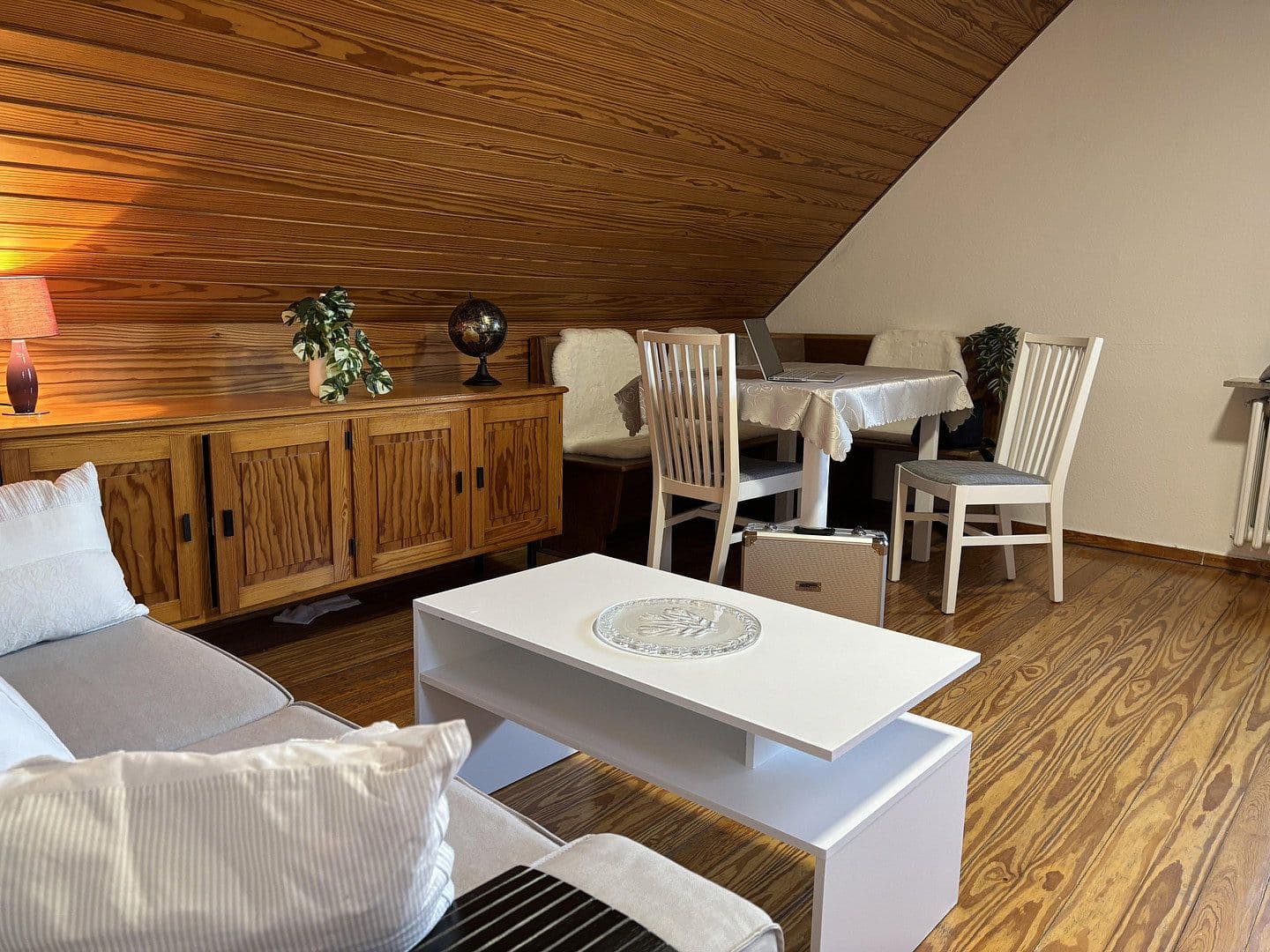 Prenájom bytu 1-izbový 24 m², Mühlenbroicher Weg 143, Düsseldorf, Severné Porýnie - Westfálsko Prenájom bytu 1-izbový 24 m², Mühlenbroicher Weg 143, Düsseldorf, Severné Porýnie - Westfálsko