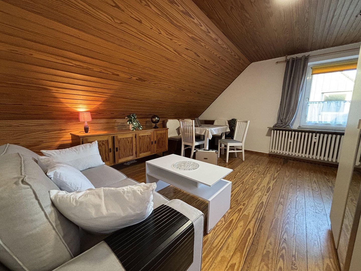 Prenájom bytu 1-izbový 24 m², Mühlenbroicher Weg 143, Düsseldorf, Severné Porýnie - Westfálsko Prenájom bytu 1-izbový 24 m², Mühlenbroicher Weg 143, Düsseldorf, Severné Porýnie - Westfálsko