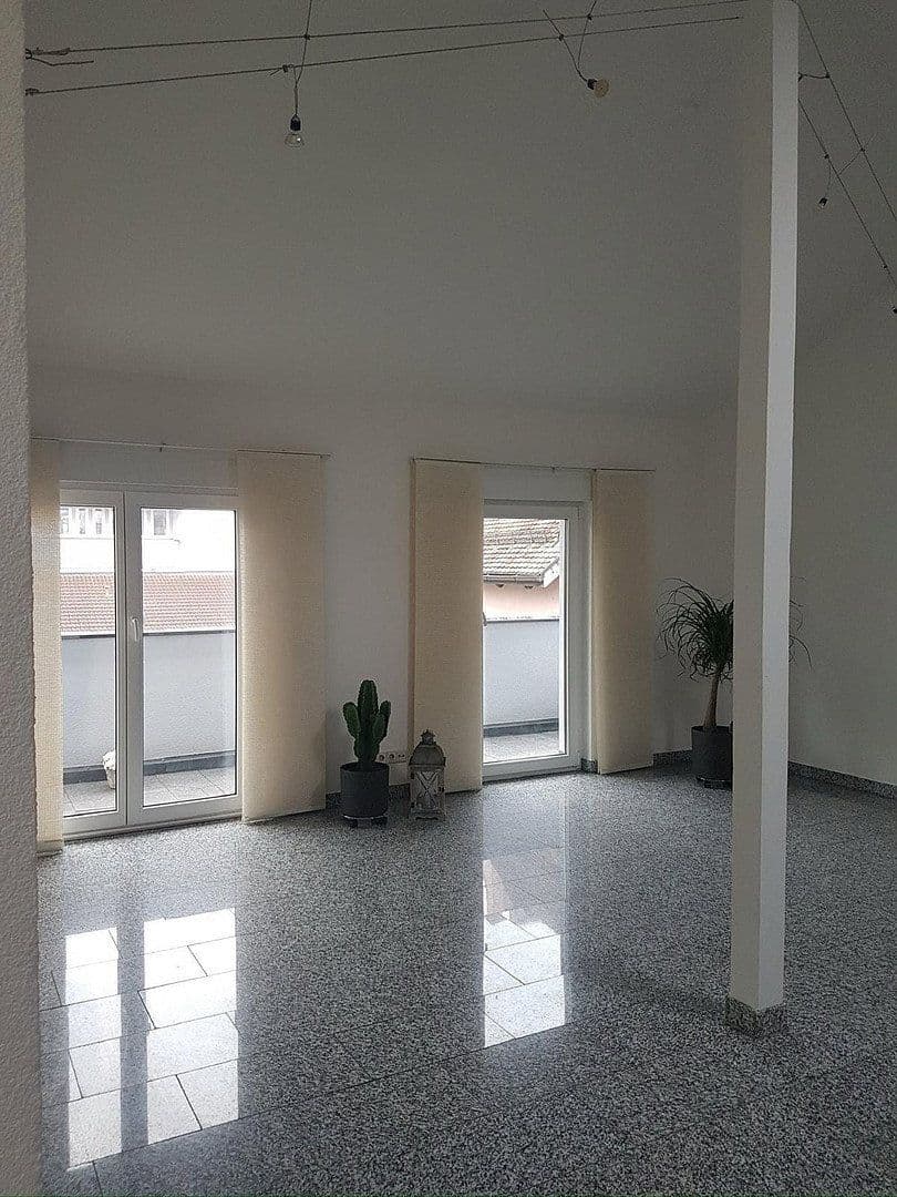 Prenájom bytu 1-izbový 70 m², Wehr, Bádensko-Wurttembersko Prenájom bytu 1-izbový 70 m², Wehr, Bádensko-Wurttembersko