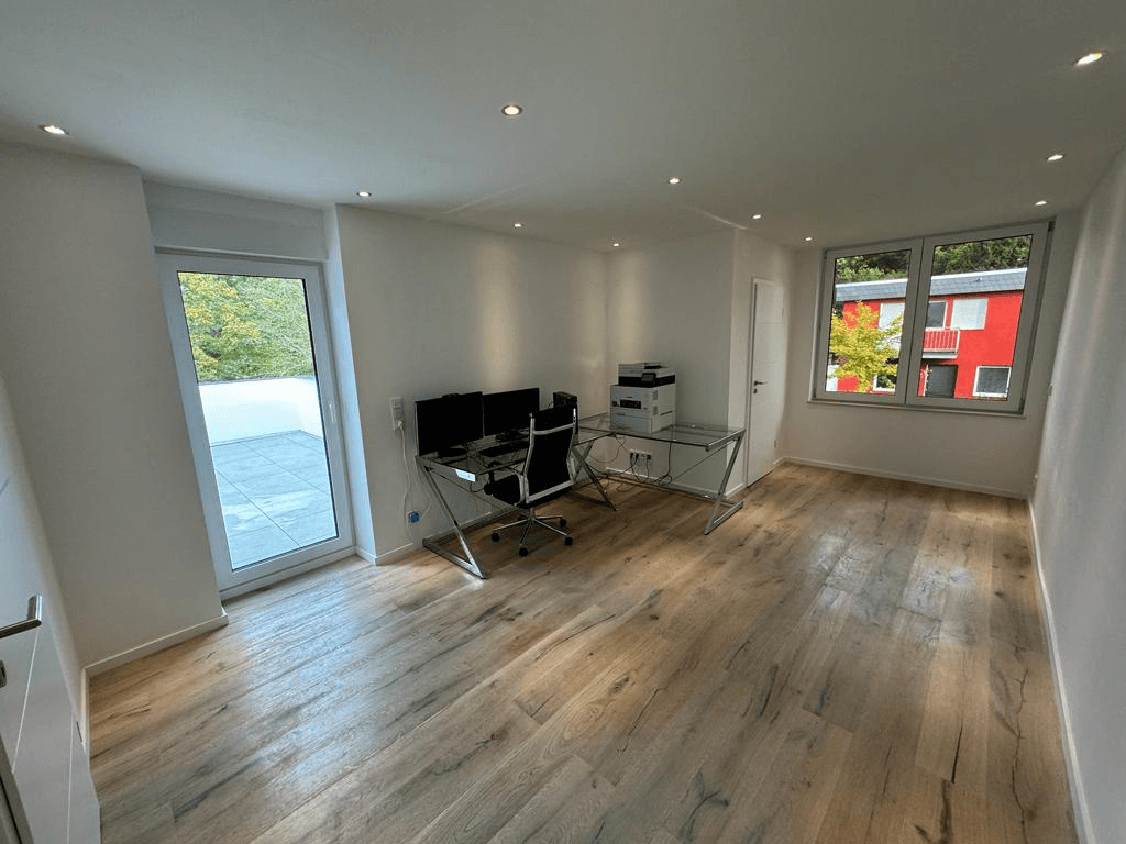 Predaj domu 280 m², pozemok 294 m², Darmstadt, Hesensko Predaj domu 280 m², pozemok 294 m², Darmstadt, Hesensko