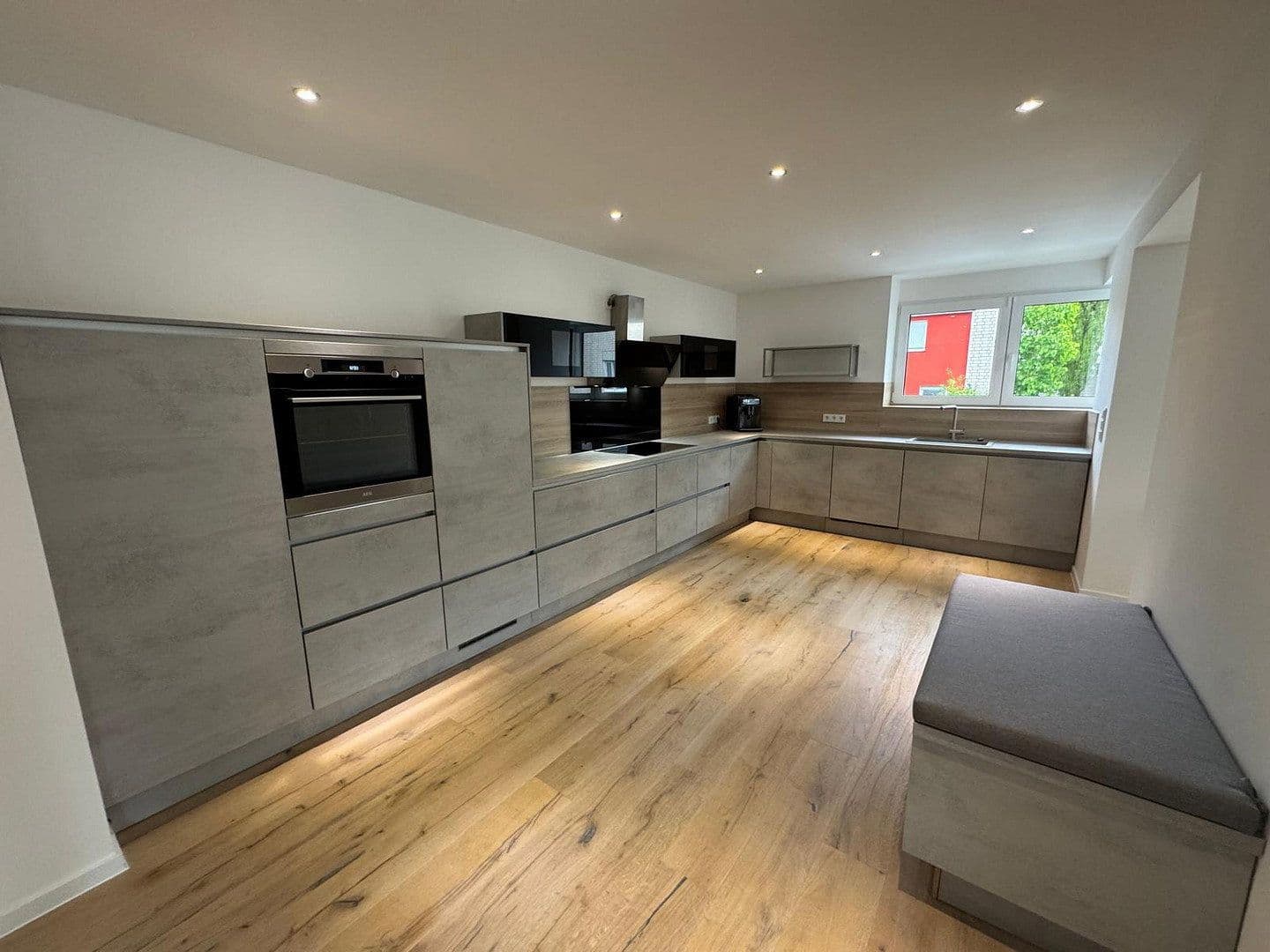Predaj domu 280 m², pozemok 294 m², Darmstadt, Hesensko Predaj domu 280 m², pozemok 294 m², Darmstadt, Hesensko