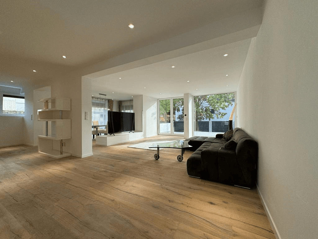 Predaj domu 280 m², pozemok 294 m², Darmstadt, Hesensko Predaj domu 280 m², pozemok 294 m², Darmstadt, Hesensko