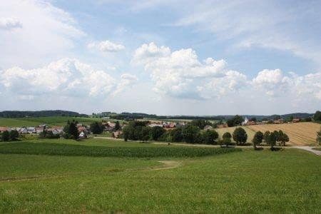 Predaj domu 375 m², pozemok 1.611 m², Aichen, Bavorsko Predaj domu 375 m², pozemok 1.611 m², Aichen, Bavorsko
