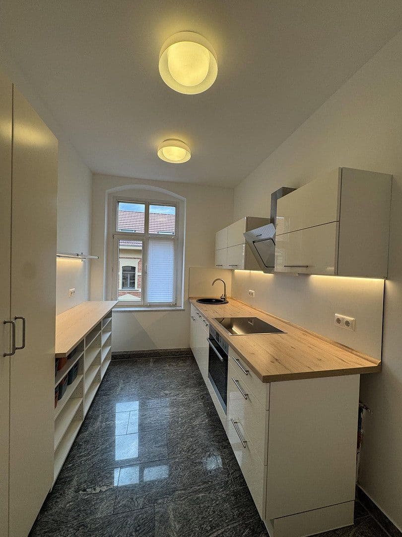 Prenájom bytu 2-izbový 70 m², Halle (Saale), Sasko-Anhaltsko Prenájom bytu 2-izbový 70 m², Halle (Saale), Sasko-Anhaltsko