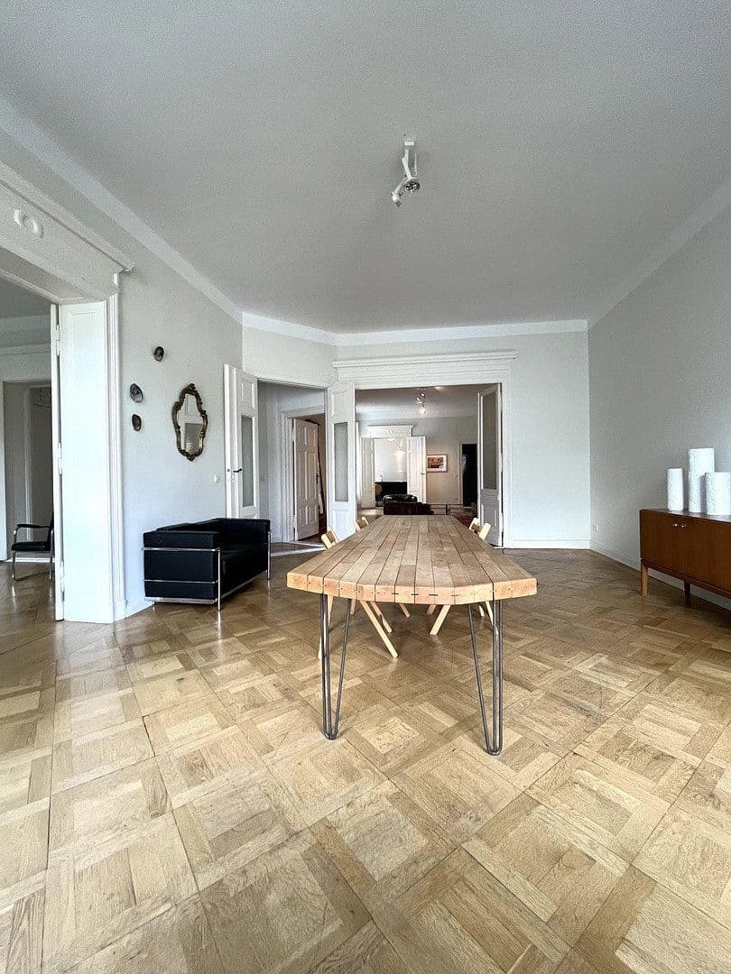 Predaj bytu 5-izbový 189 m², Großbeerenstr. 24, Berlin, Berlín Predaj bytu 5-izbový 189 m², Großbeerenstr. 24, Berlin, Berlín