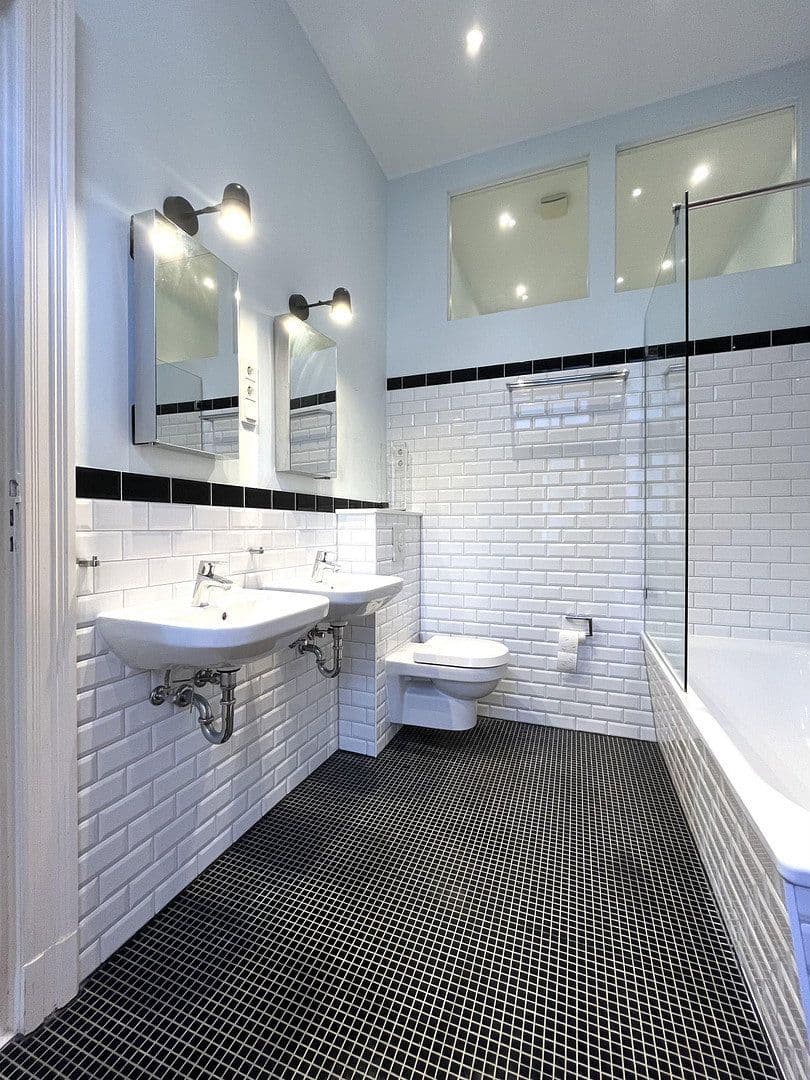 Predaj bytu 5-izbový 189 m², Großbeerenstr. 24, Berlin, Berlín Predaj bytu 5-izbový 189 m², Großbeerenstr. 24, Berlin, Berlín