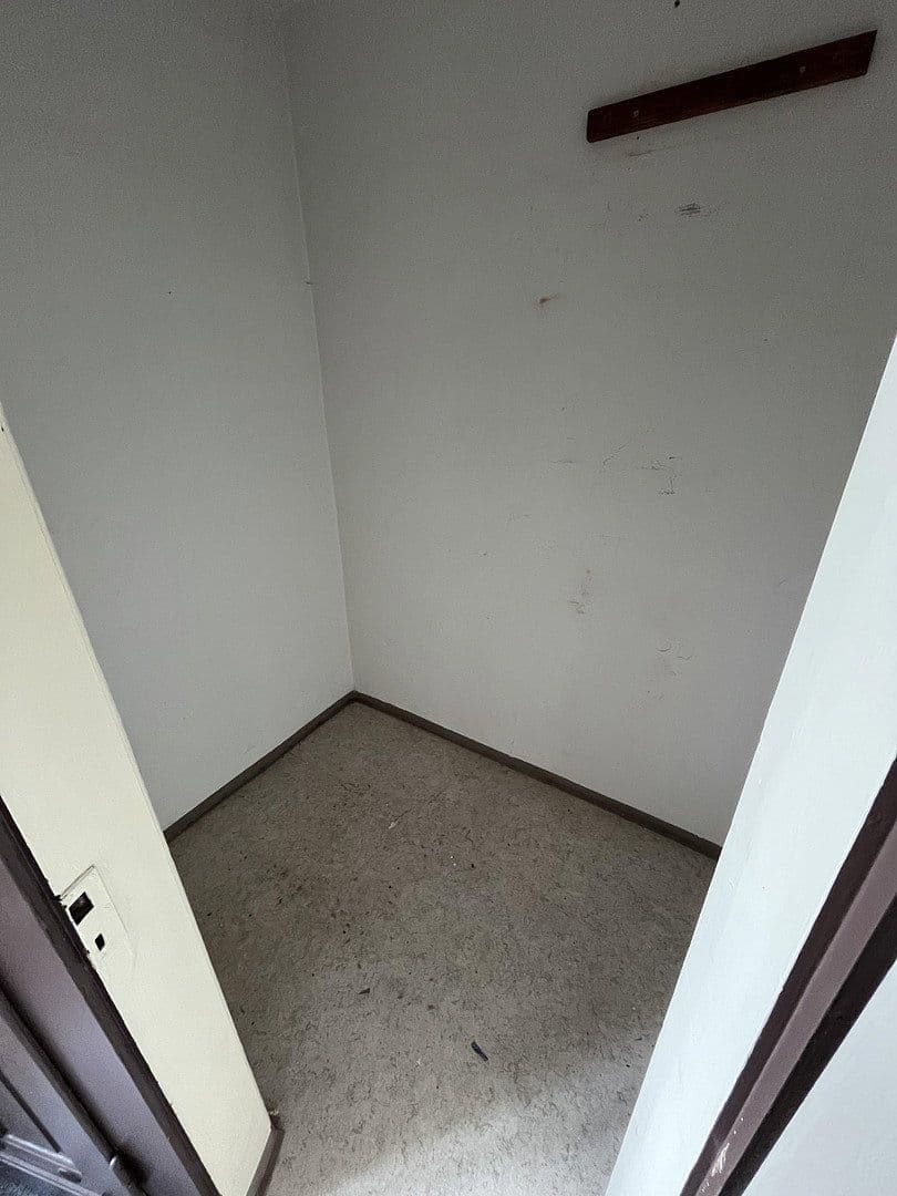 Prenájom bytu 4-izbový 95 m², Casparistraße 4, Chemnitz, Sasko Prenájom bytu 4-izbový 95 m², Casparistraße 4, Chemnitz, Sasko