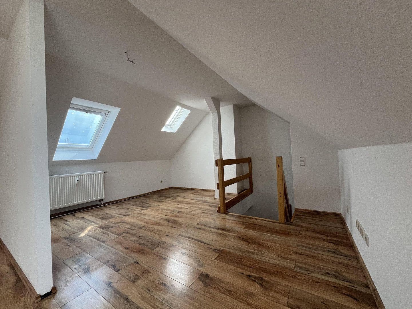 Prenájom bytu 4-izbový 95 m², Casparistraße 4, Chemnitz, Sasko Prenájom bytu 4-izbový 95 m², Casparistraße 4, Chemnitz, Sasko
