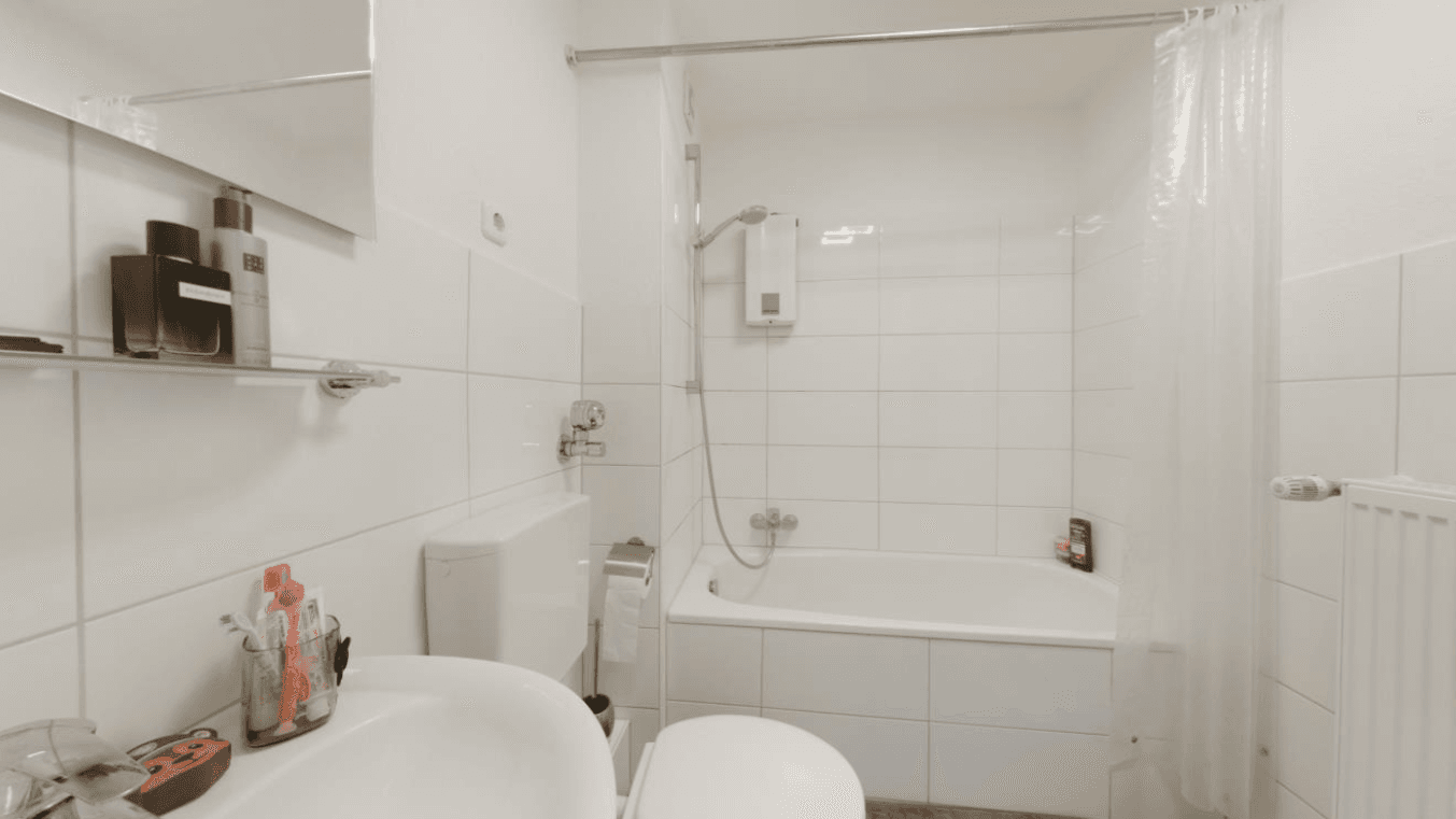 Prenájom bytu 2-izbový 72 m², Sebastiansweg 12, Düsseldorf, Severné Porýnie - Westfálsko Prenájom bytu 2-izbový 72 m², Sebastiansweg 12, Düsseldorf, Severné Porýnie - Westfálsko