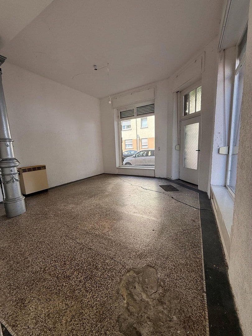 Prenájom bytu 3-izbový 65 m², Pestalozzistraße 31, Mannheim, Bádensko-Wurttembersko Prenájom bytu 3-izbový 65 m², Pestalozzistraße 31, Mannheim, Bádensko-Wurttembersko