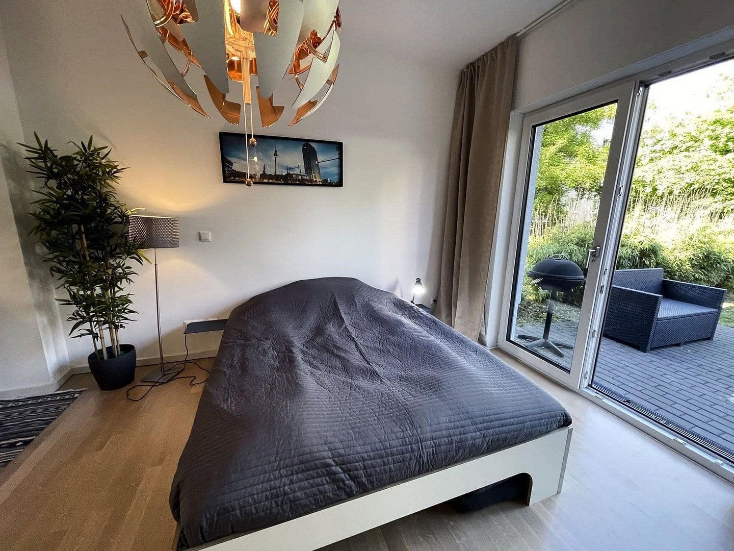 Prenájom bytu 1-izbový 47 m², Berlin, Berlín Prenájom bytu 1-izbový 47 m², Berlin, Berlín