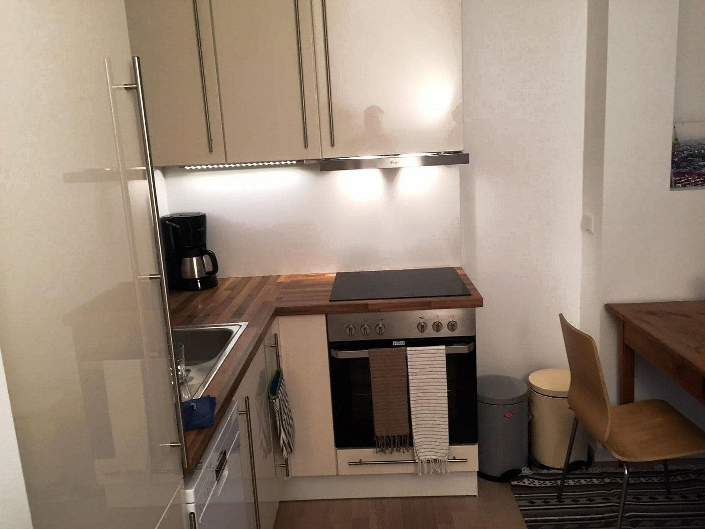 Prenájom bytu 1-izbový 47 m², Berlin, Berlín Prenájom bytu 1-izbový 47 m², Berlin, Berlín