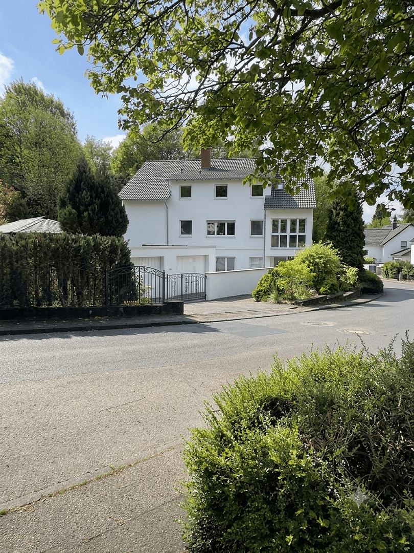 Predaj bytu 4-izbový 104 m², Bergisch Gladbach, Severné Porýnie - Westfálsko Predaj bytu 4-izbový 104 m², Bergisch Gladbach, Severné Porýnie - Westfálsko