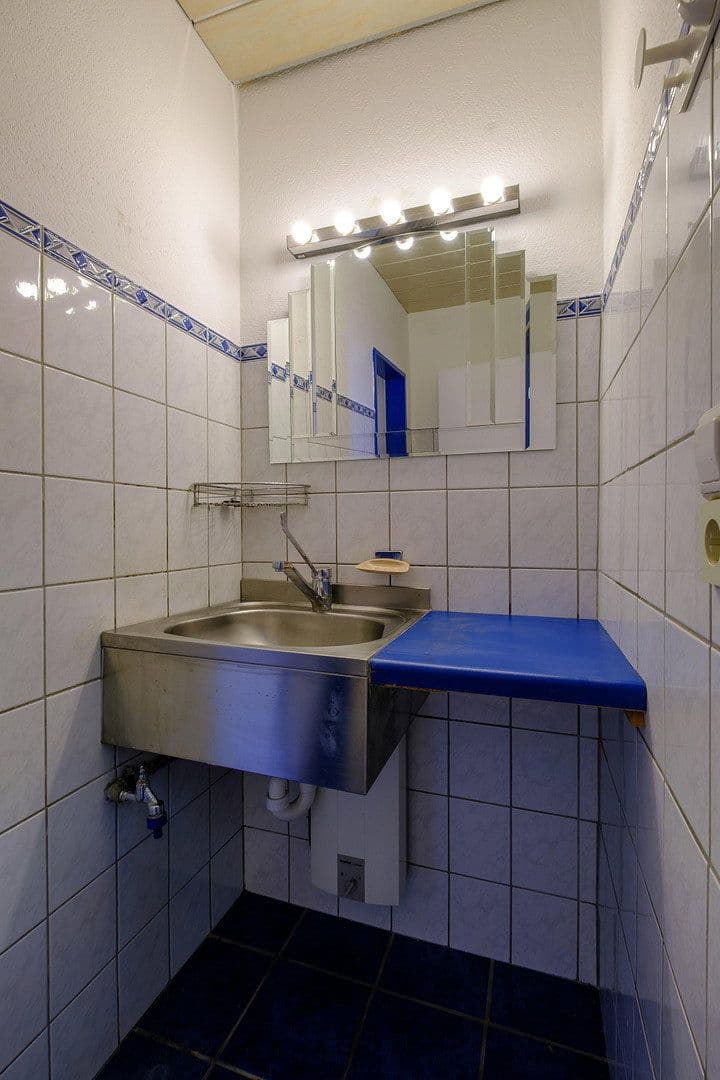 Prenájom nebytového priestoru 1.700 m², Daimlerstr. 31, Waldshut-Tiengen, Bádensko-Wurttembersko Prenájom nebytového priestoru 1.700 m², Daimlerstr. 31, Waldshut-Tiengen, Bádensko-Wurttembersko