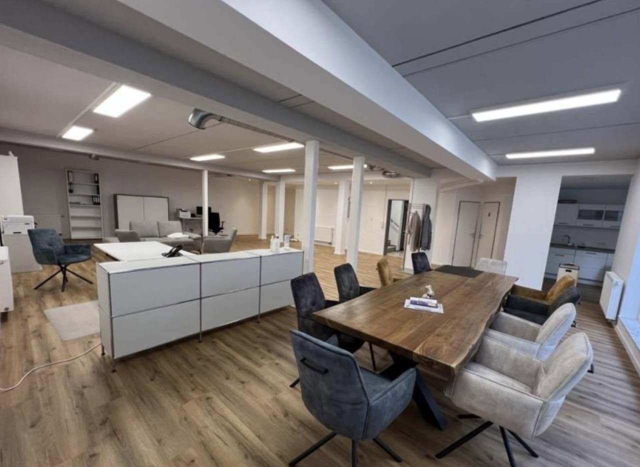 Prenájom kancelárie 135 m², Kölnstraße 82, Sankt Augustin, Severné Porýnie - Westfálsko Prenájom kancelárie 135 m², Kölnstraße 82, Sankt Augustin, Severné Porýnie - Westfálsko