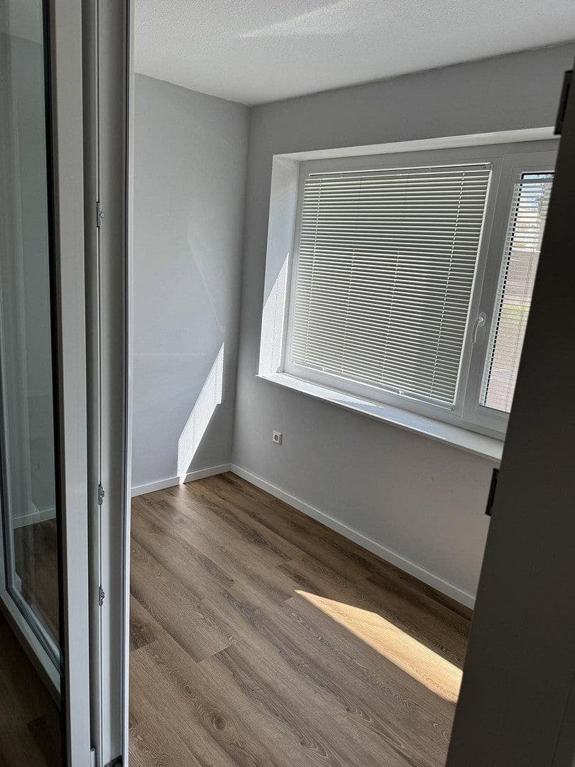 Prenájom bytu 3-izbový 80 m², Osnabrück, Dolné Sasko Prenájom bytu 3-izbový 80 m², Osnabrück, Dolné Sasko