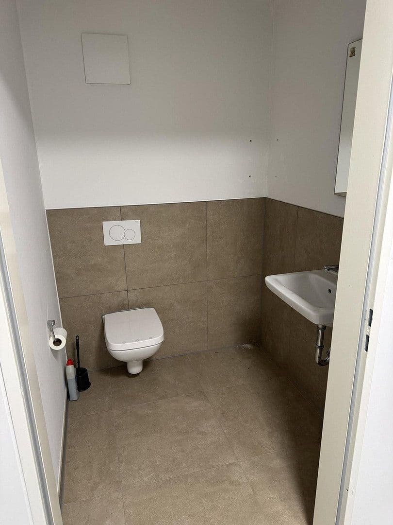 Prenájom bytu 3-izbový 80 m², Osnabrück, Dolné Sasko Prenájom bytu 3-izbový 80 m², Osnabrück, Dolné Sasko