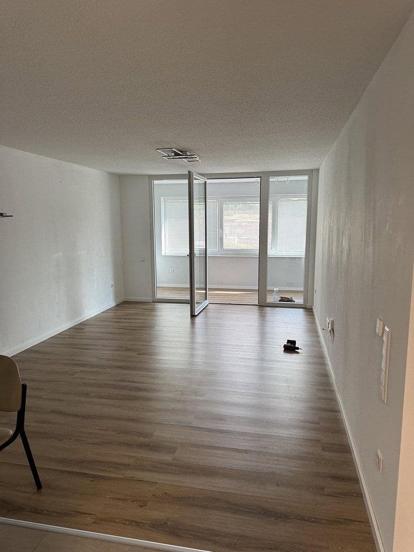 Prenájom bytu 3-izbový 80 m², Osnabrück, Dolné Sasko Prenájom bytu 3-izbový 80 m², Osnabrück, Dolné Sasko