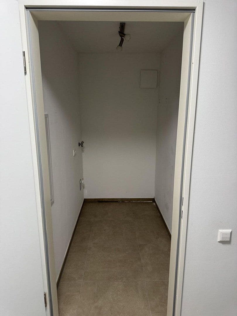 Prenájom bytu 3-izbový 80 m², Osnabrück, Dolné Sasko Prenájom bytu 3-izbový 80 m², Osnabrück, Dolné Sasko