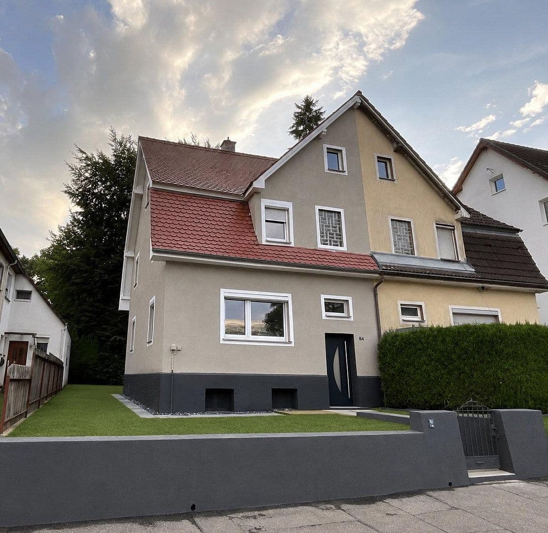Predaj domu 113 m², pozemok 229 m², Villingen-Schwenningen, Bádensko-Wurttembersko Predaj domu 113 m², pozemok 229 m², Villingen-Schwenningen, Bádensko-Wurttembersko