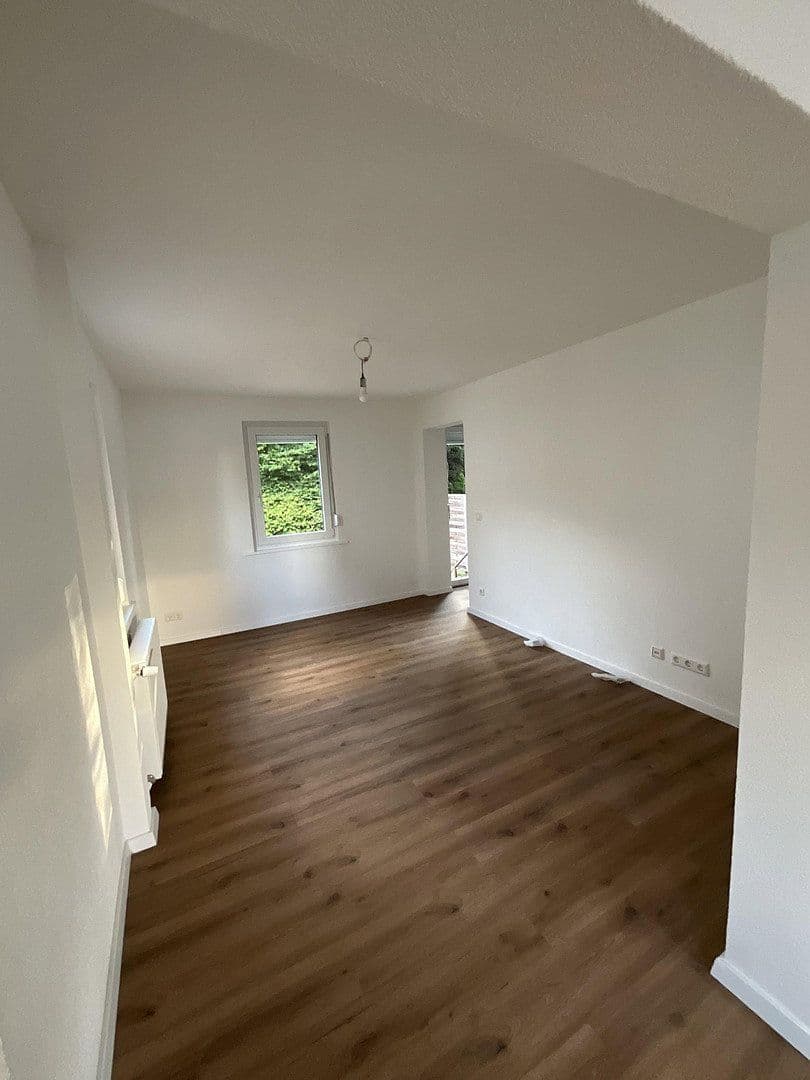 Predaj domu 113 m², pozemok 229 m², Villingen-Schwenningen, Bádensko-Wurttembersko Predaj domu 113 m², pozemok 229 m², Villingen-Schwenningen, Bádensko-Wurttembersko