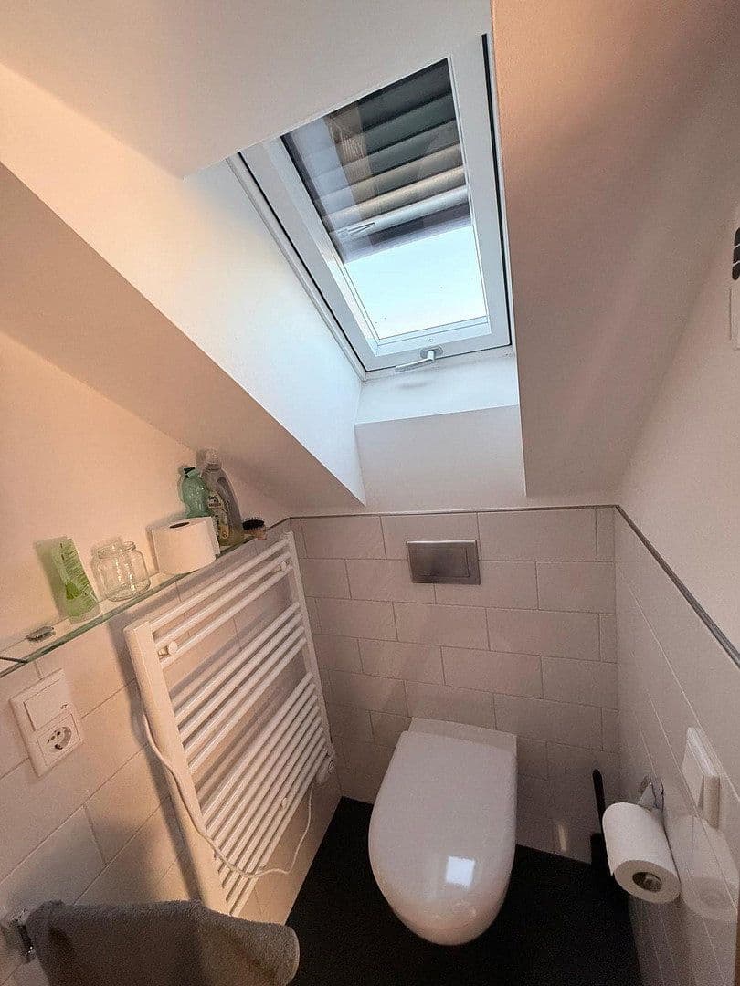 Prenájom domu 140 m², pozemok 218 m², Ratingen, Severné Porýnie - Westfálsko Prenájom domu 140 m², pozemok 218 m², Ratingen, Severné Porýnie - Westfálsko