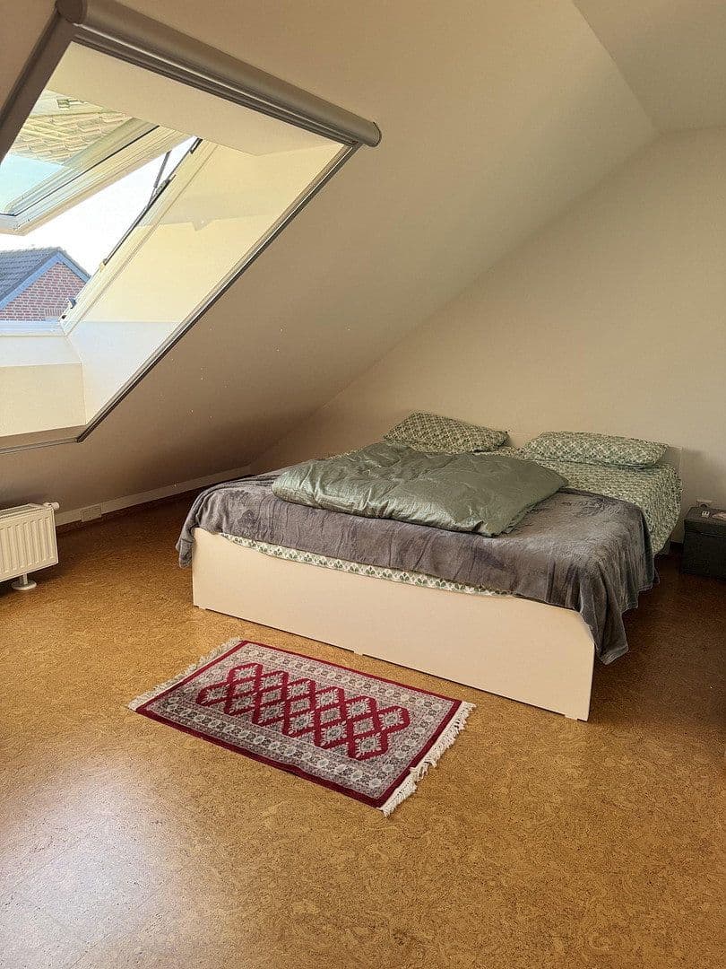 Prenájom domu 140 m², pozemok 218 m², Ratingen, Severné Porýnie - Westfálsko Prenájom domu 140 m², pozemok 218 m², Ratingen, Severné Porýnie - Westfálsko
