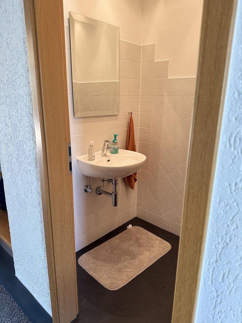 Prenájom domu 140 m², pozemok 218 m², Ratingen, Severné Porýnie - Westfálsko Prenájom domu 140 m², pozemok 218 m², Ratingen, Severné Porýnie - Westfálsko