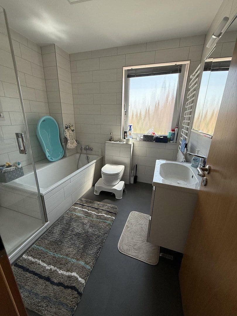 Prenájom domu 140 m², pozemok 218 m², Ratingen, Severné Porýnie - Westfálsko Prenájom domu 140 m², pozemok 218 m², Ratingen, Severné Porýnie - Westfálsko