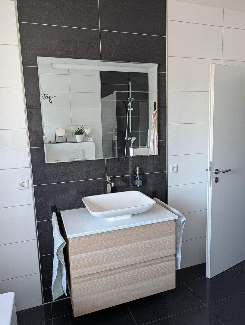 Predaj bytu 3-izbový 92 m², Rheinberg, Severné Porýnie - Westfálsko Predaj bytu 3-izbový 92 m², Rheinberg, Severné Porýnie - Westfálsko