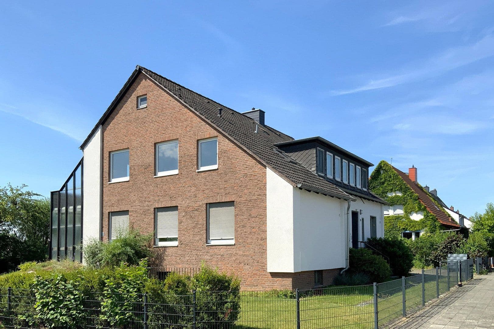 Predaj domu 266 m², pozemok 1.039 m², Braunschweig, Dolné Sasko Predaj domu 266 m², pozemok 1.039 m², Braunschweig, Dolné Sasko