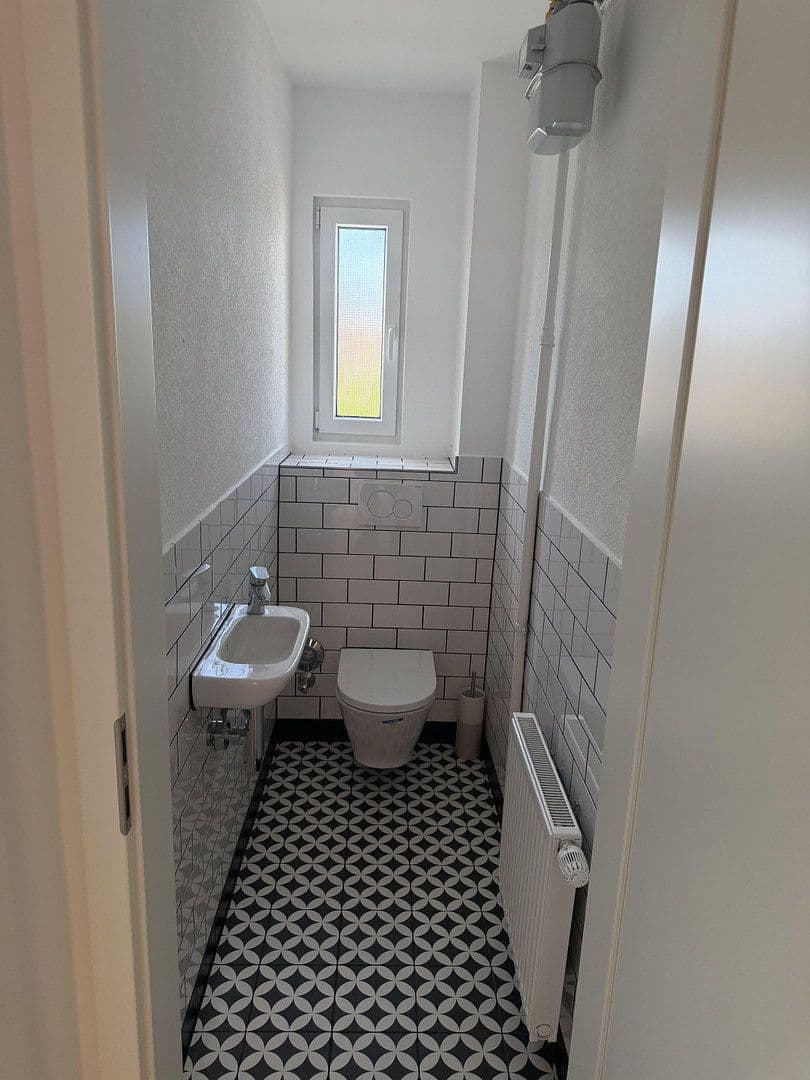 Prenájom bytu 2-izbový 68 m², Paulusstr. 22, Stuttgart West, Bádensko-Wurttembersko Prenájom bytu 2-izbový 68 m², Paulusstr. 22, Stuttgart West, Bádensko-Wurttembersko